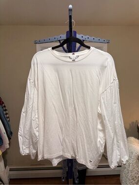 Tommy Hilfiger Size Xl White Long-Sleeve Crewneck Tee